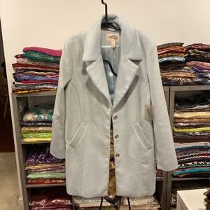 Gray/light blue coat